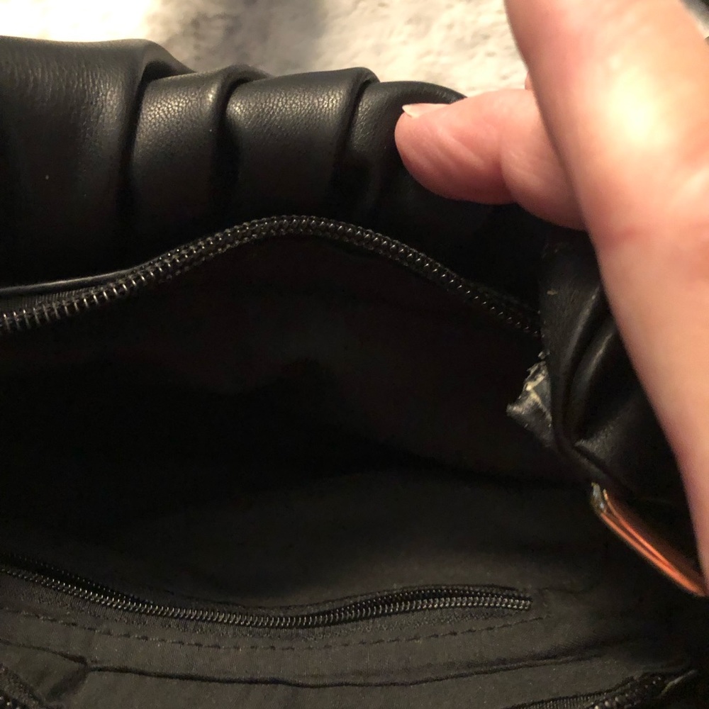 Cute No Name Small Purse - Picture 4 of 4